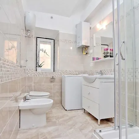 Bright Central Large Apartamento
